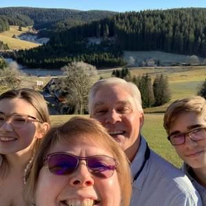 Meet your Posher, Suzanne